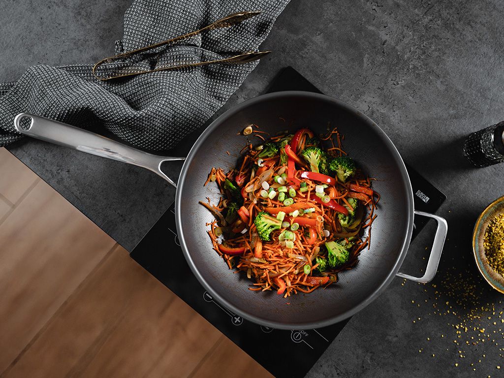 ZERO – LUONNOLLINEN TARTTUMATON WOK-PANNU 30 CM - 2